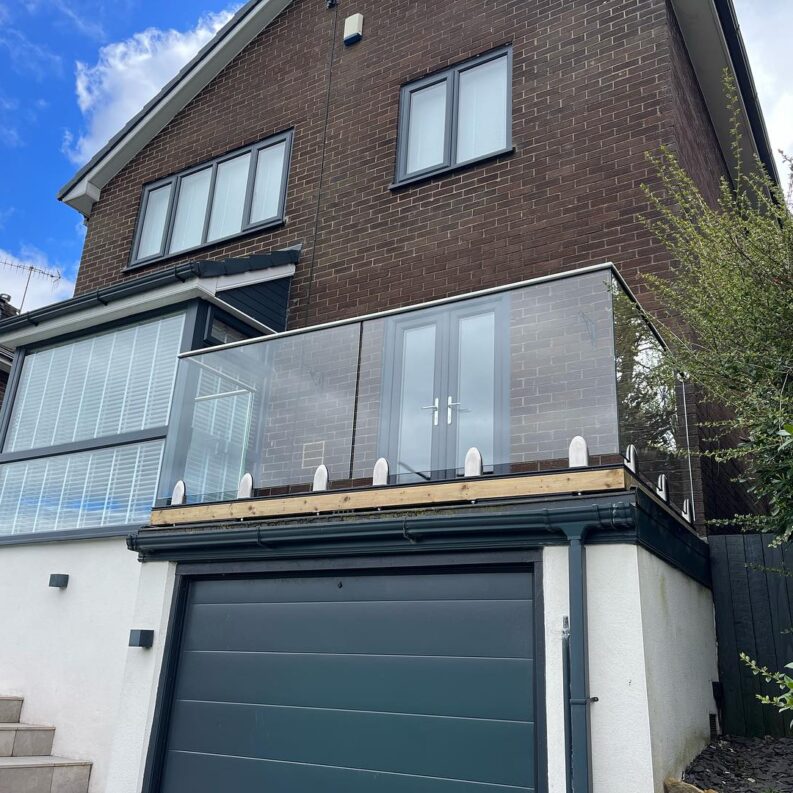 glass_balustrade Glass balustrade installation in Stockport
